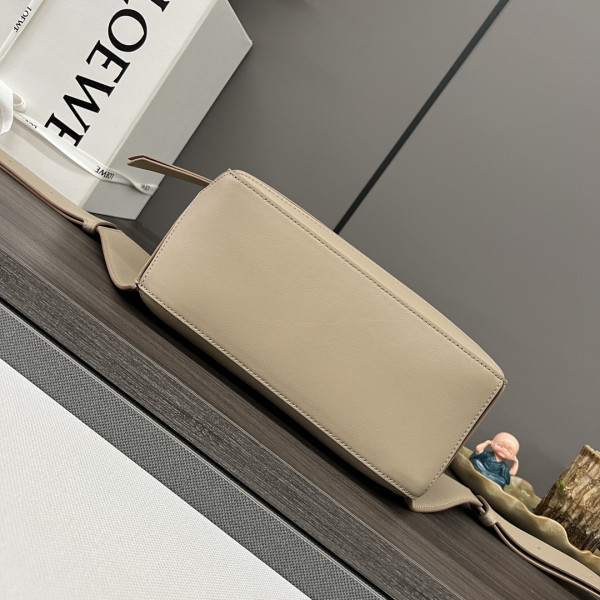 LOEWE Small Puzzle Bumbag-24*16*10.5cm