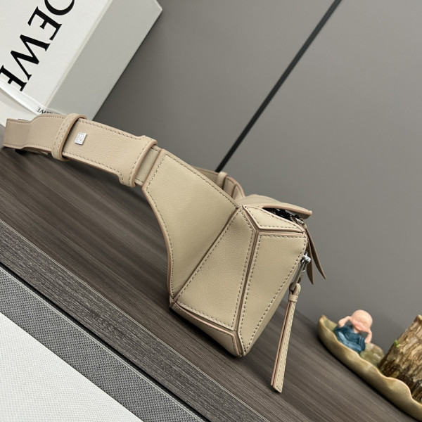LOEWE PUZZLE BAG-18*12*7.5CM