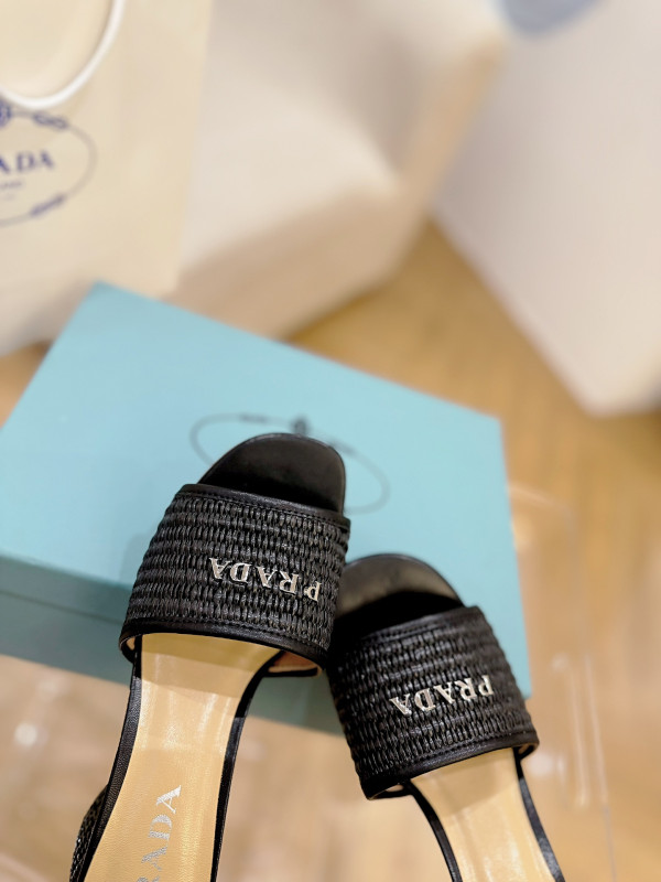 Pra*a sandals
