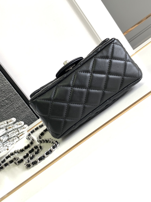 CL FLAP BAG 17CM
