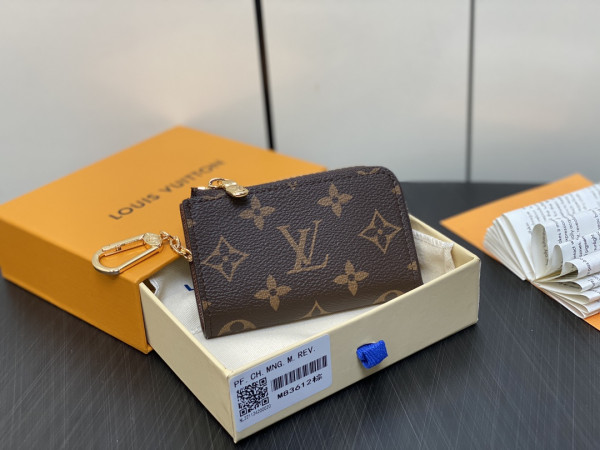 l**is V*t*n noa wallet-11*7*1.5cm