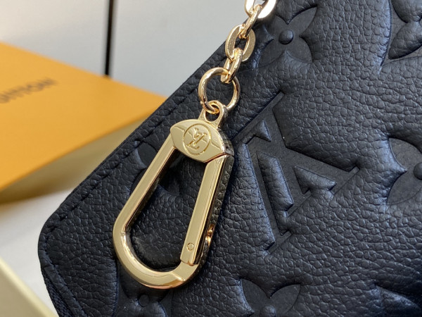 l**is V*t*n noa wallet-11*7*1.5cm