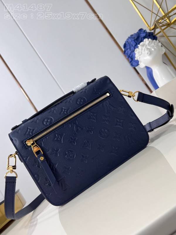 l**is V*t*n pochette metis-25*19*7cm