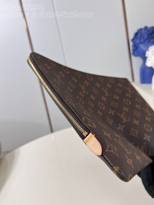 l**is V*t*n pochette jour-35*25*2cm