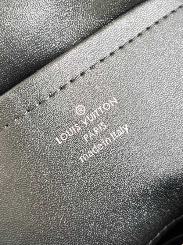 l**is V*t*n pico go-14-15*10*6.5cm