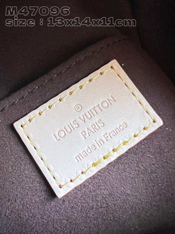 l**is V*t*n just in case-13*14*11.5cm