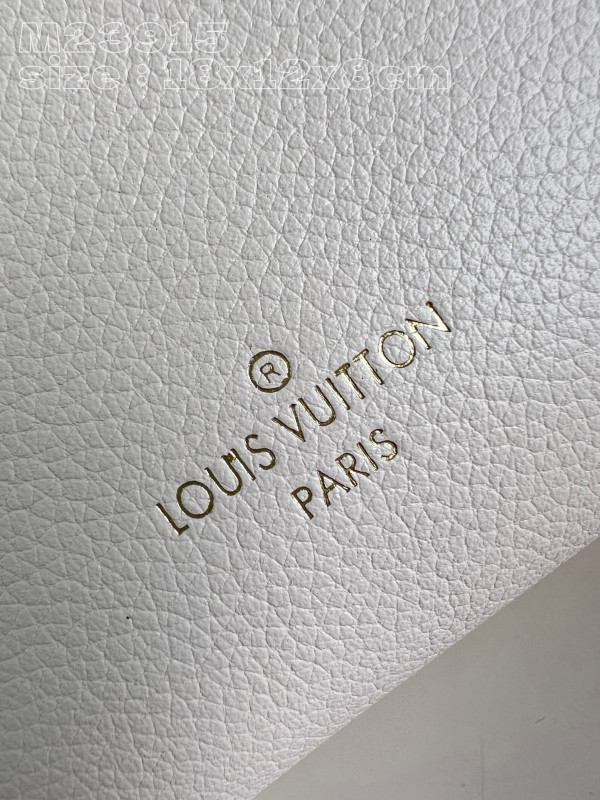 l**is V*t*n side trunk pm-18*12.5*8cm