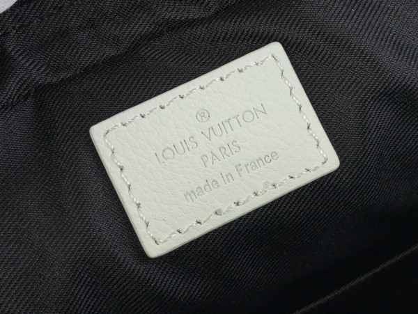 l**is V*t*n nano alpha-24*16*8 cm