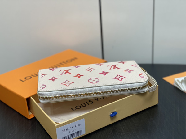 l**is V*t*n zippy wallet-10*20*2 cm
