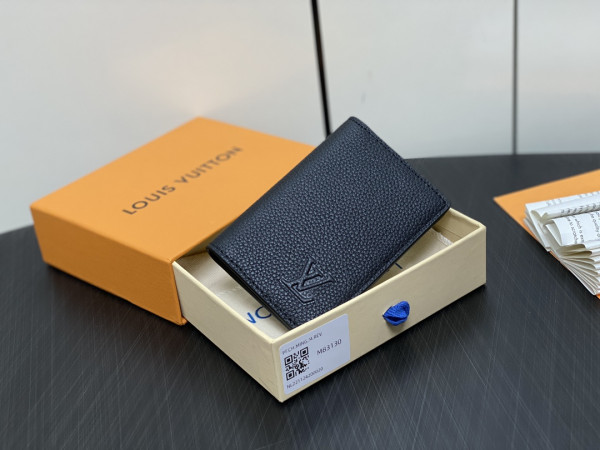 l**is V*t*n pocket organizer-7.5*11.1*1 cm