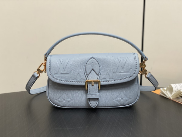 l**is V*t*n nano diane-19*10.5*6 cm