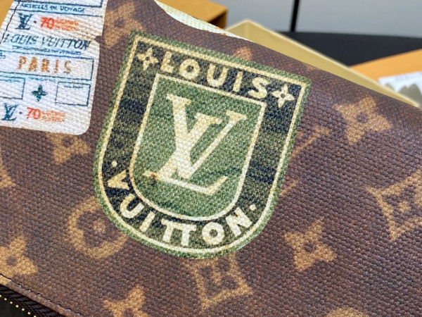 l**is V*t*n zippy wallet-10*20*2 cm