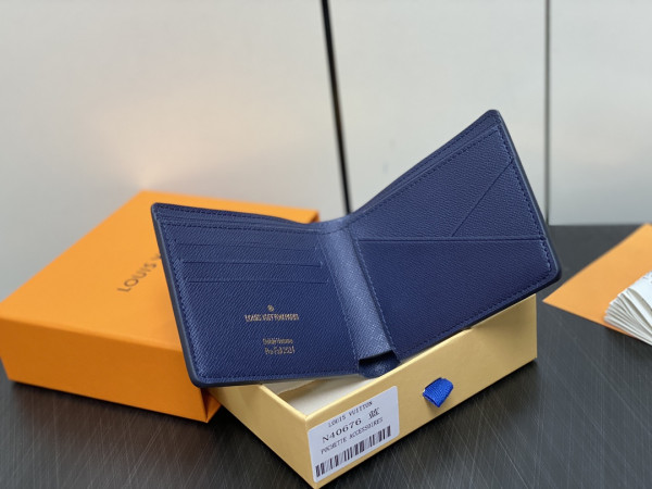 l**is V*t*n multiple wallet-11.5*9*1.5cm