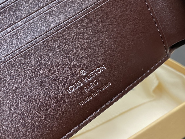 l**is V*t*n multiple wallet-11.5*9*1.5cm