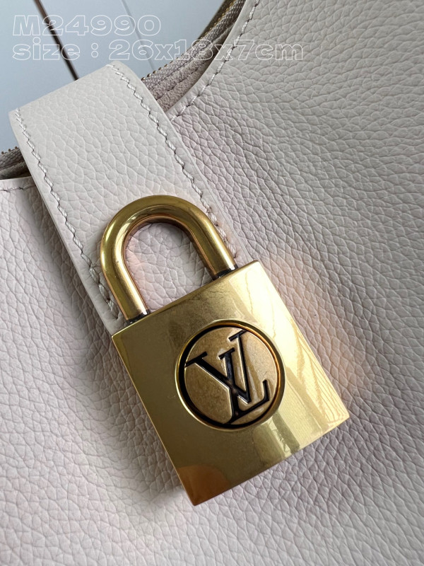 l**is V*t*n low key shoulder bag-26*18*7cm