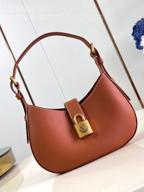 l**is V*t*n low key shoulder bag-26*18*7cm