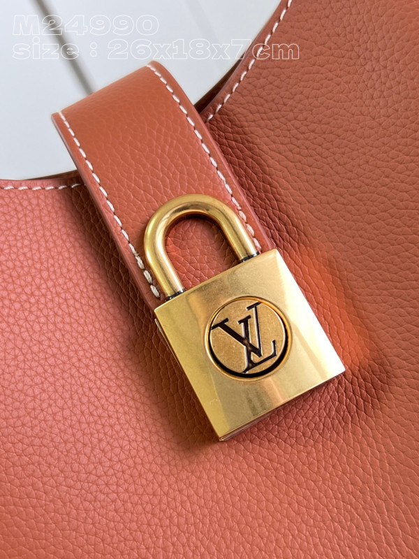 l**is V*t*n low key shoulder bag-26*18*7cm