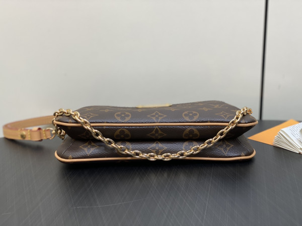 l**is V*t*n liv pochette double -9.6*5.3*2.6cm