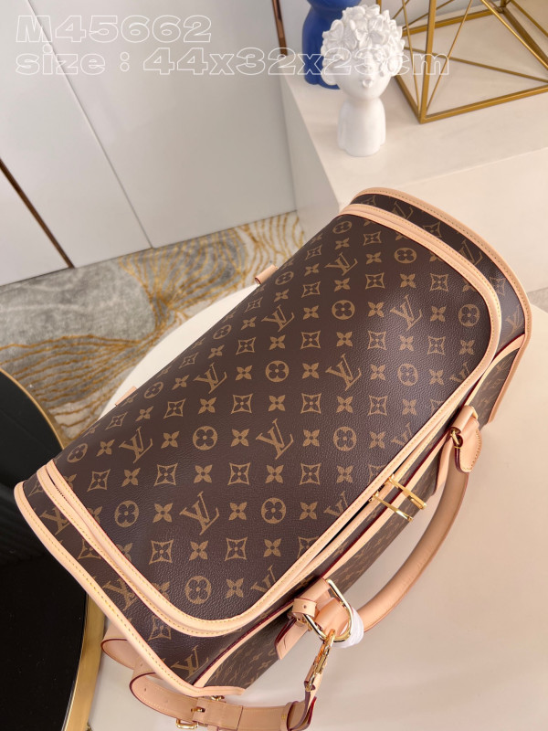l**is V*t*n dog bag-44*32*23cm