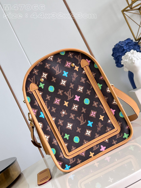 l**is V*t*n dog bag-44*32*23cm