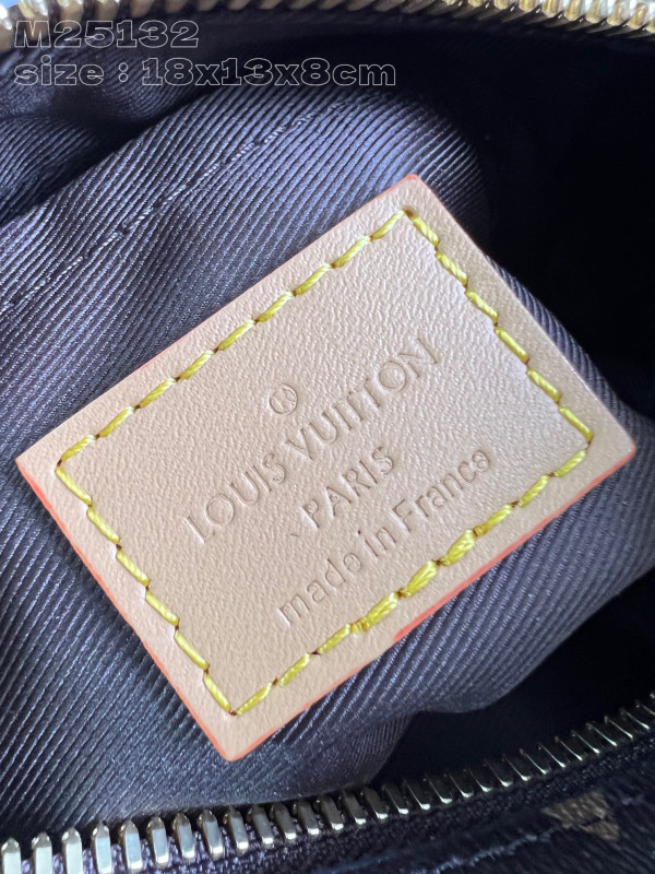 l**is V*t*n mini soft trunk-18.5*13*8cm