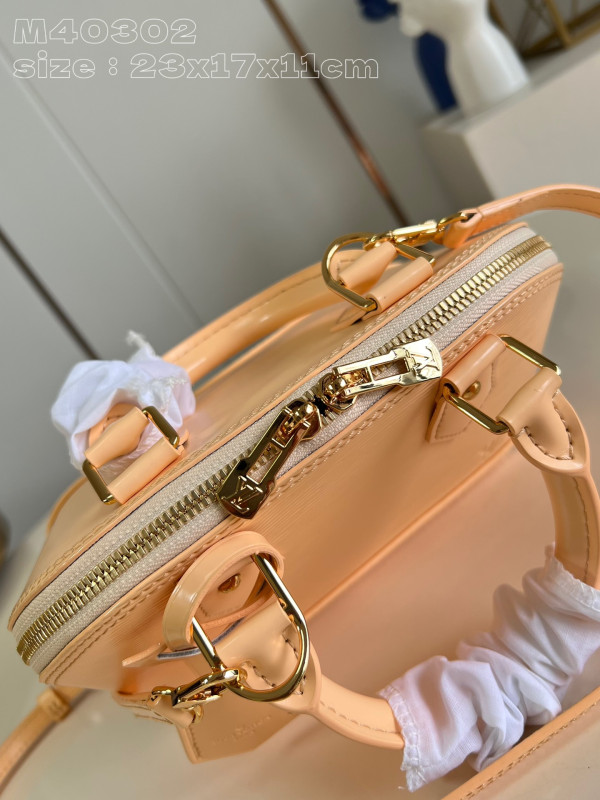 l**is V*t*n alma bb-23.5*17.5*11.5cm