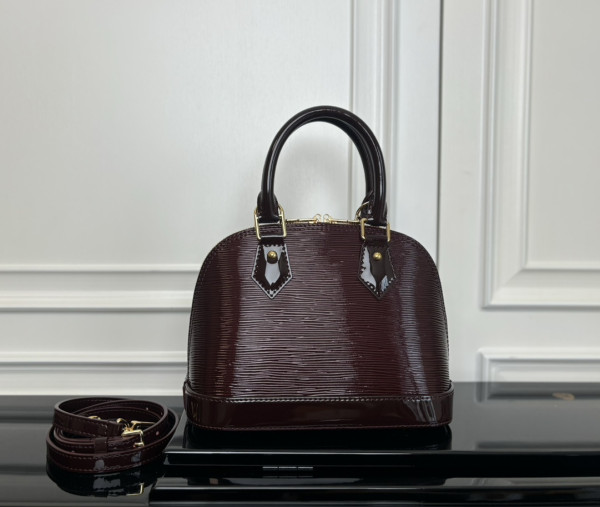 l**is V*t*n alma bb-23.5*17.5*11.5cm
