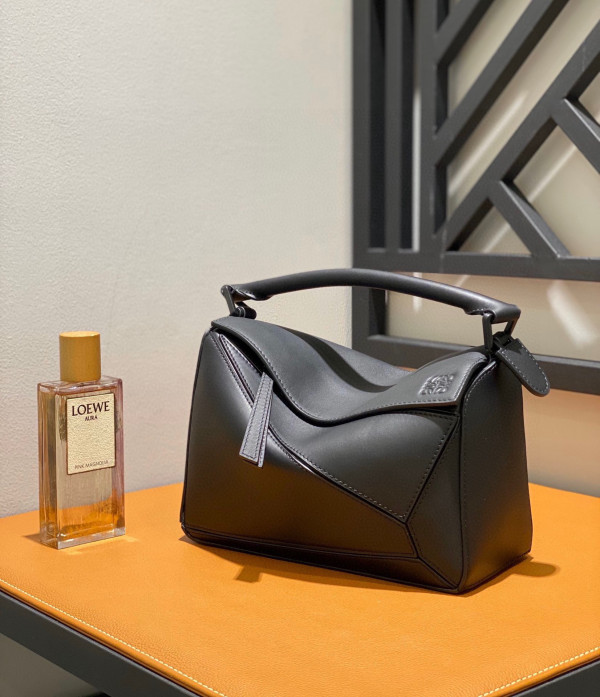 LOEWE Small Puzzle Bumbag-24*10*14cm