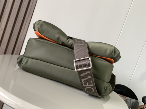 LOEWE Goya Puffer leather shoulder bag-30*20.5*10CM