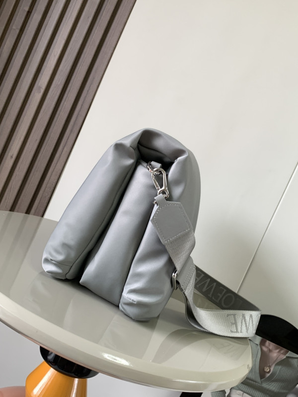 LOEWE Goya Puffer leather shoulder bag-30*20.5*10CM