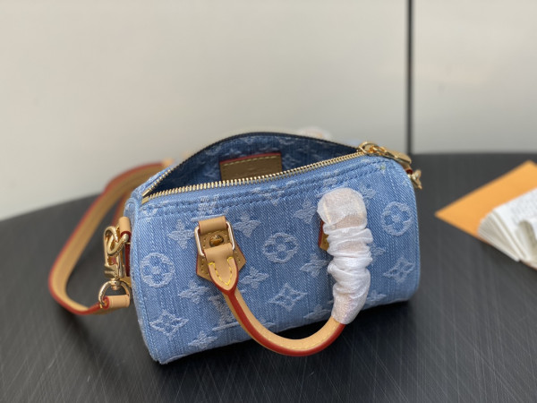 l**is V*t*n nano speedy-16-10-7.5cm