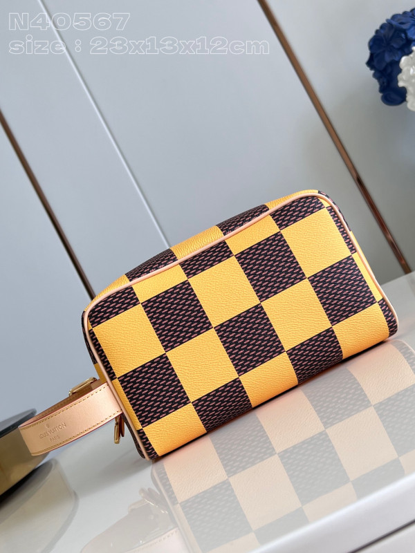 l**is V*t*n locker dopp kit bag-23*13*12cm