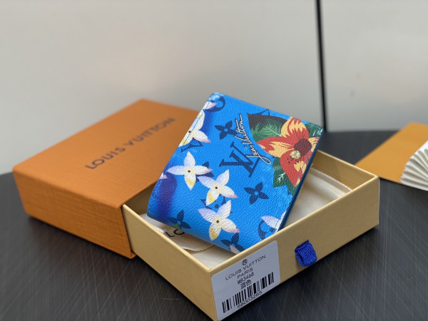 l**is V*t*n slender wallet-11*8.5*2cm