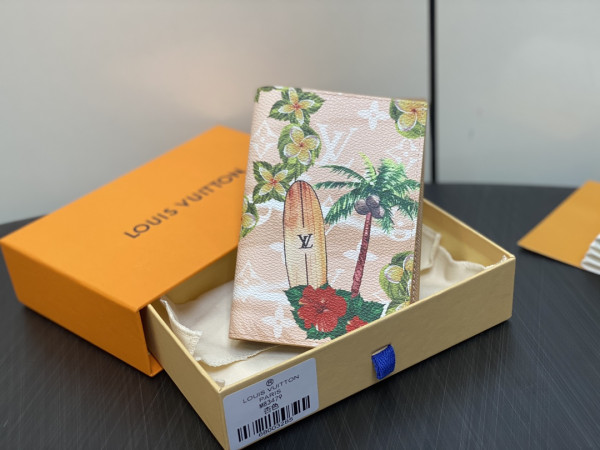 l**is V*t*n passport cover-10*14*2.5cm