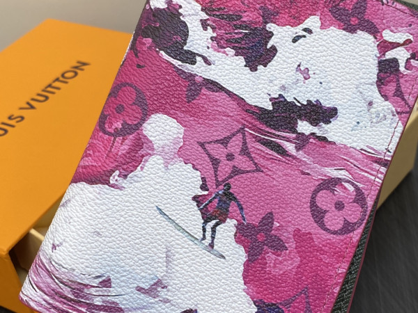 l**is V*t*n passport cover-10*14*2.5cm