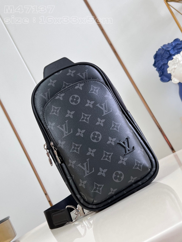 l**is V*t*n avenue slingbag-16*33*5.7cm