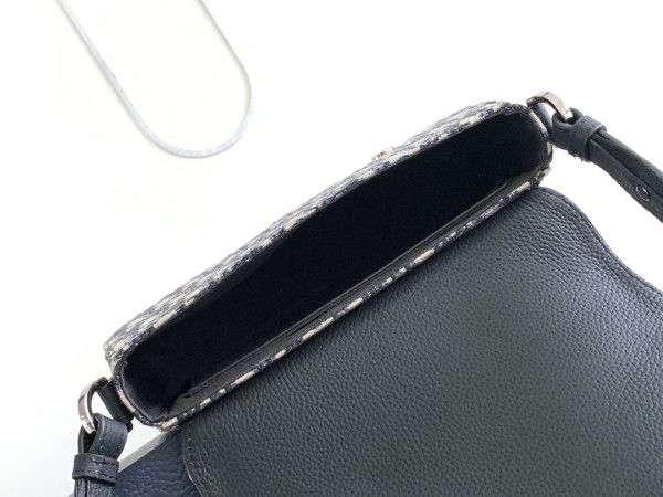 D*or saddle messenger bag