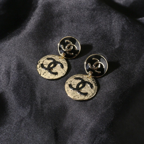 CL EARRINGS