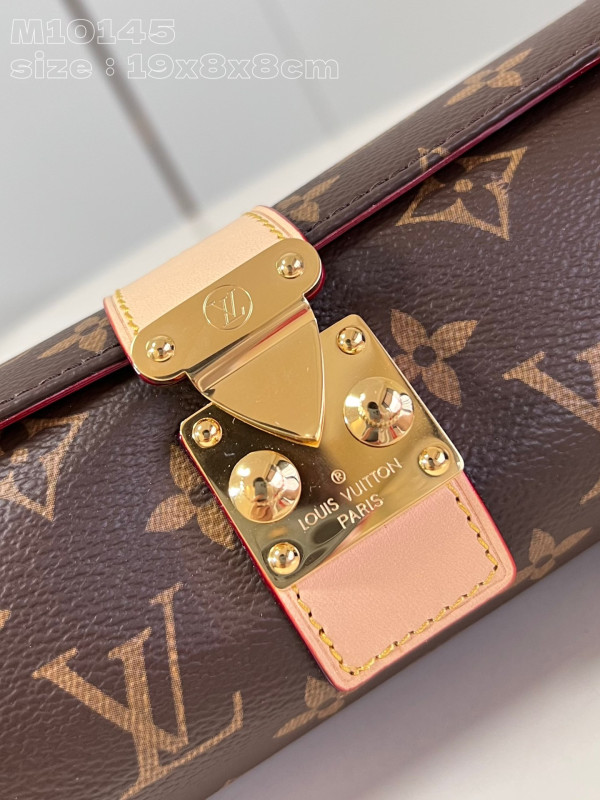 l**is V*t*n jewelry case