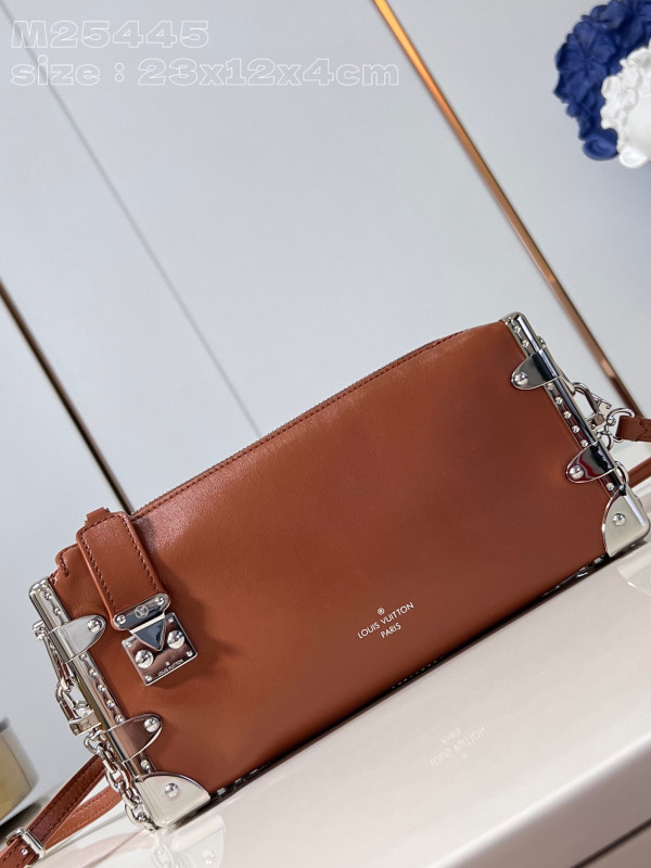 l**is V*t*n slim trunk-23*12*4cm