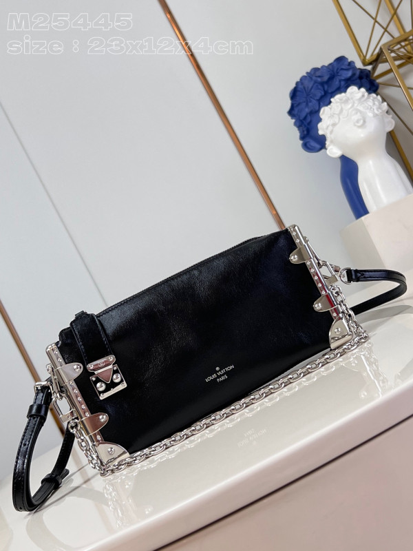 l**is V*t*n slim trunk-23*12*4cm