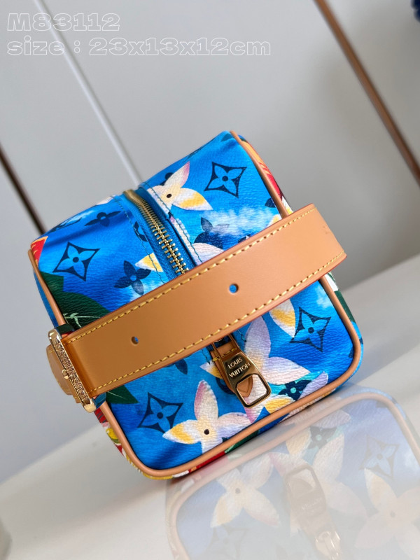 l**is V*t*n locker dopp kit bag-23*13*12cm