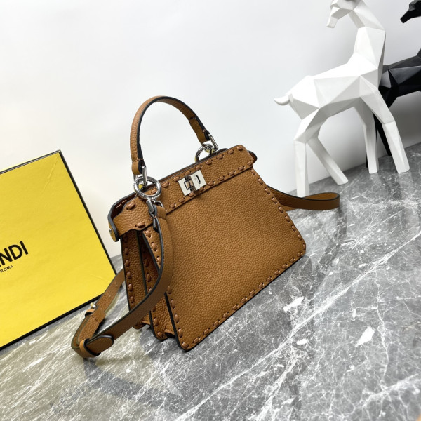 F**di peekaboo iseeu petite-20x11x15cm