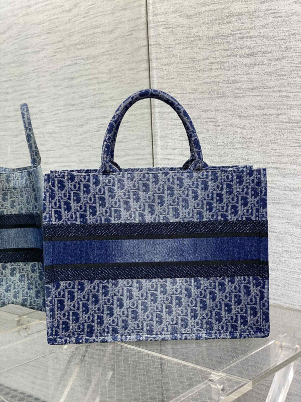 medium D*or book tote-36*18*28cm
