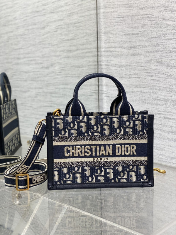 D*or mini book tote-21.5*13*7.5cm