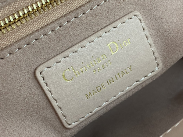 lady D*or - 17cm