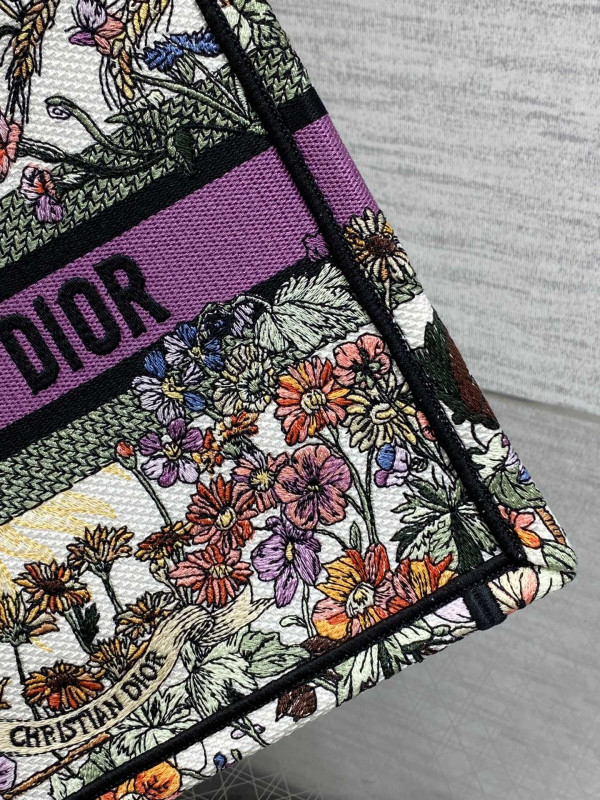 small D*or book tote-26cm