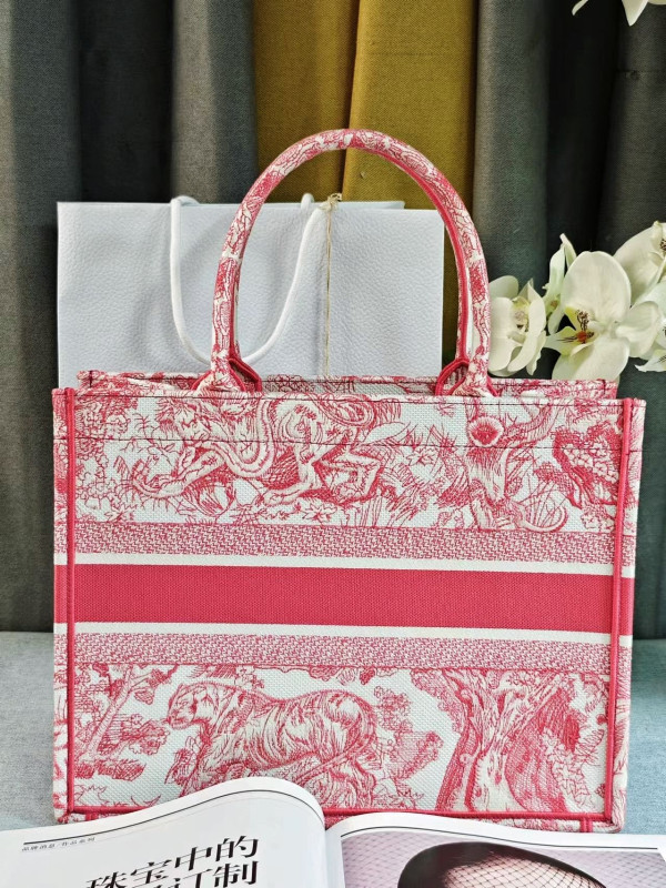 medium D*or book tote-36*18*28cm