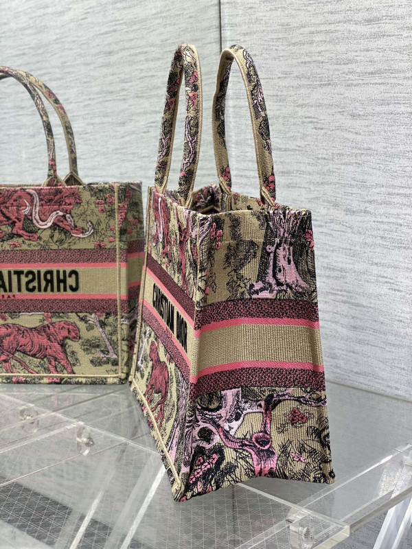 medium D*or book tote-36*18*28cm