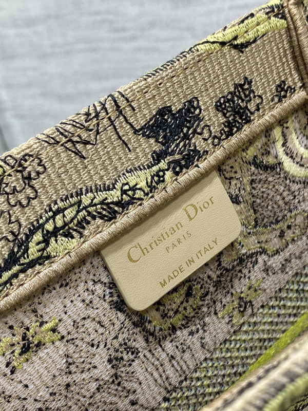 medium D*or book tote-36*18*28cm
